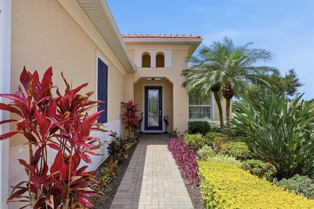 For Sale: $499,000 (3 beds, 2 baths, 2045 Square Feet)