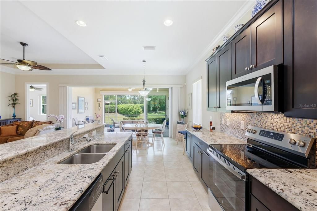 For Sale: $499,000 (3 beds, 2 baths, 2045 Square Feet)
