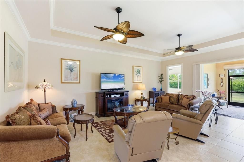 For Sale: $499,000 (3 beds, 2 baths, 2045 Square Feet)