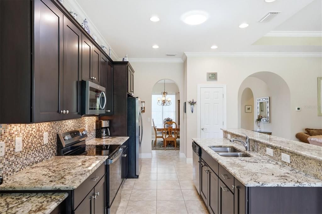 For Sale: $499,000 (3 beds, 2 baths, 2045 Square Feet)