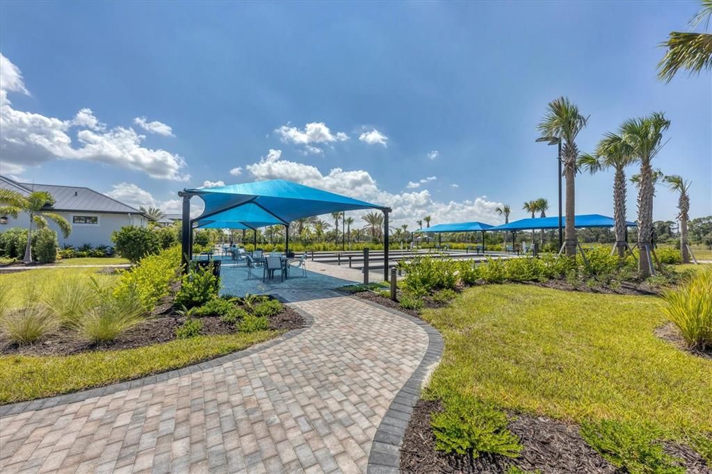 For Sale: $665,000 (3 beds, 2 baths, 1645 Square Feet)