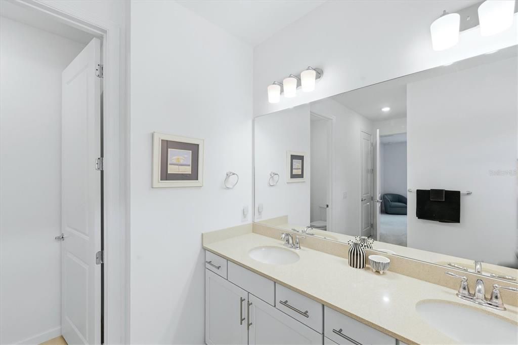 For Sale: $665,000 (3 beds, 2 baths, 1645 Square Feet)