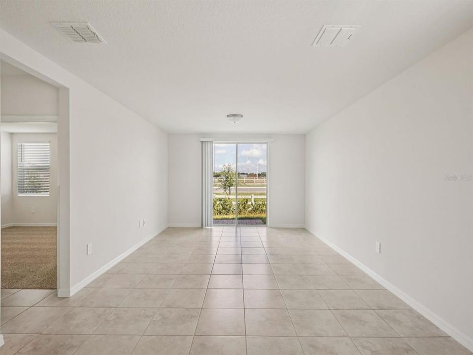 En Venta: $286,000 (3 camas, 2 baños, 1695 Pies cuadrados)