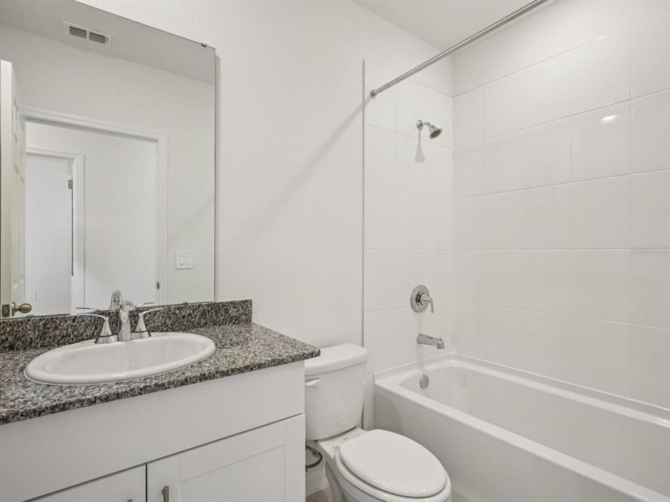 En Venta: $286,000 (3 camas, 2 baños, 1695 Pies cuadrados)