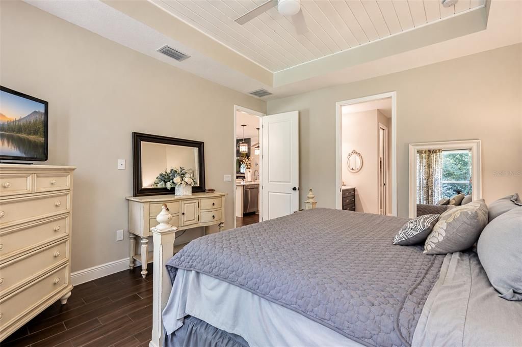 Active With Contract: $649,000 (3 beds, 2 baths, 1915 Square Feet)