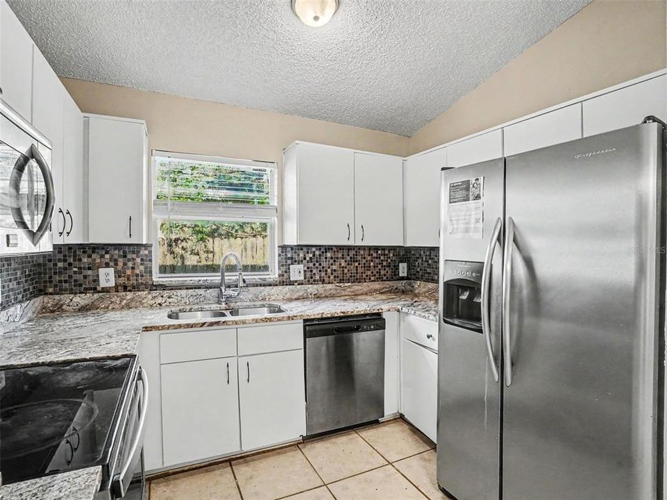 En Venta: $329,900 (3 camas, 2 baños, 1461 Pies cuadrados)