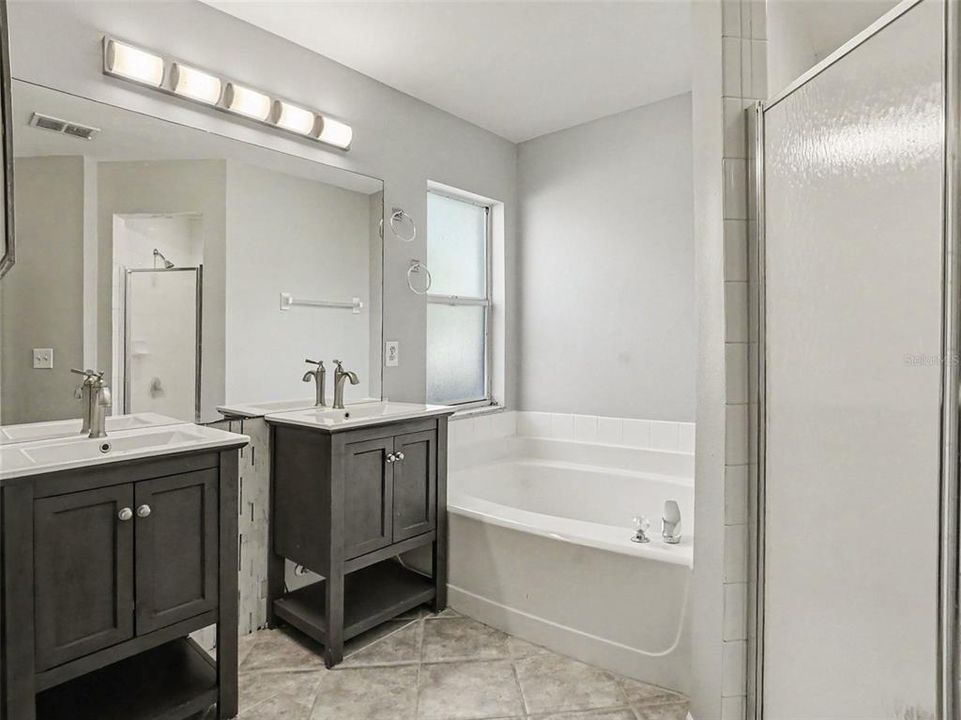 En Venta: $329,900 (3 camas, 2 baños, 1461 Pies cuadrados)