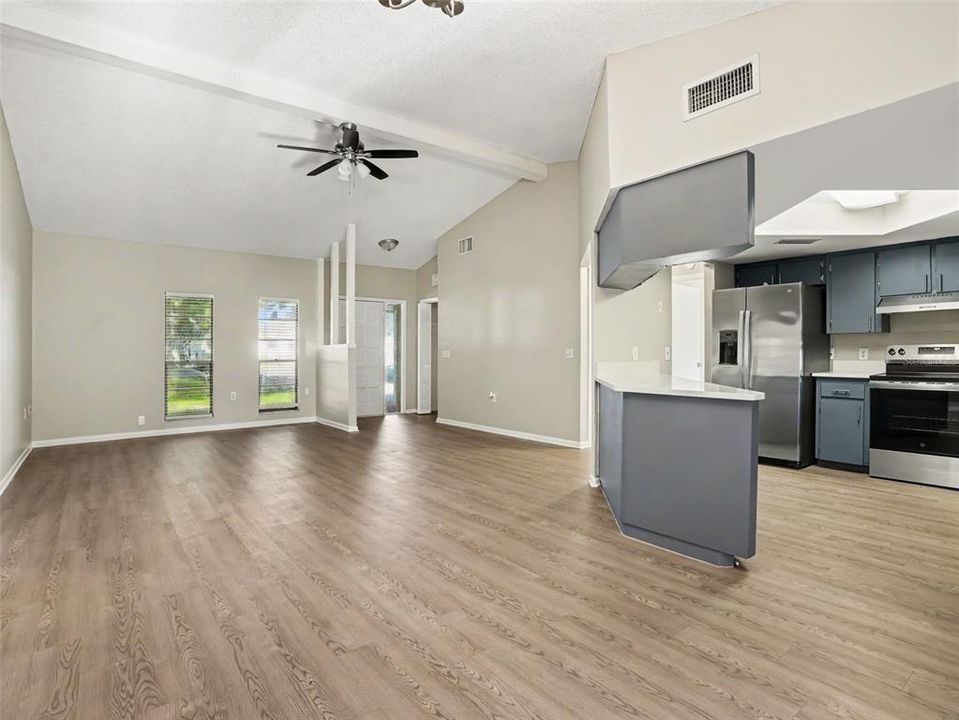 En Venta: $329,900 (3 camas, 2 baños, 1537 Pies cuadrados)