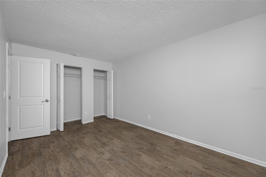 For Rent: $1,355 (2 beds, 1 baths, 700 Square Feet)