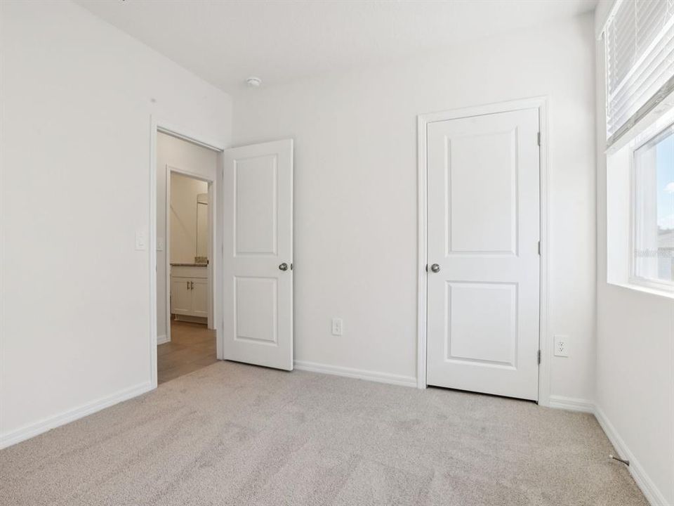 En Venta: $316,600 (4 camas, 2 baños, 1607 Pies cuadrados)
