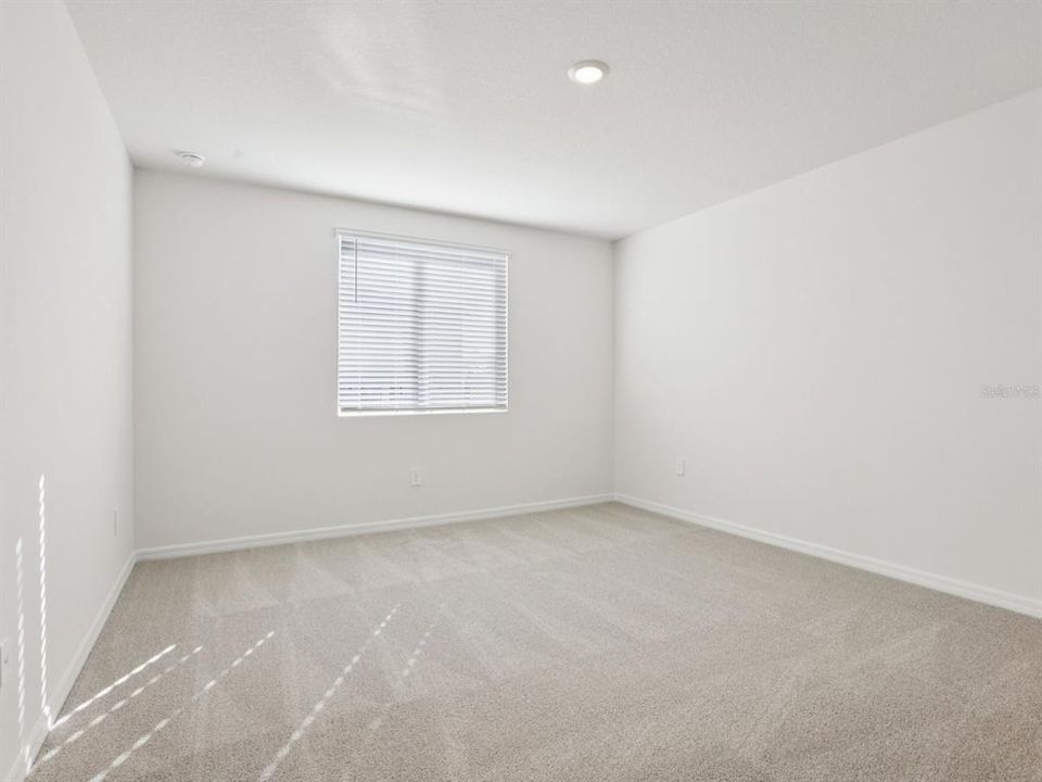 En Venta: $316,600 (4 camas, 2 baños, 1607 Pies cuadrados)