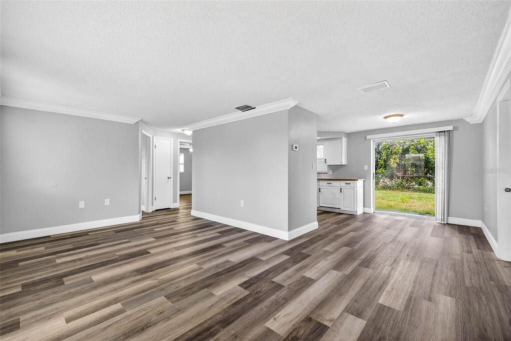 В аренду: $1,395 (2 спален, 1 ванн, 864 Квадратных фут)