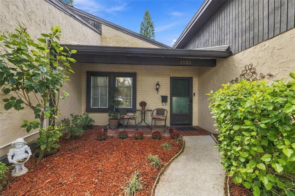 For Sale: $215,000 (2 beds, 2 baths, 1670 Square Feet)