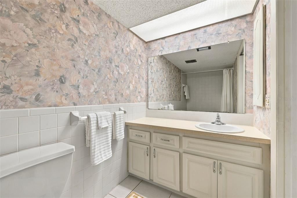For Sale: $215,000 (2 beds, 2 baths, 1670 Square Feet)