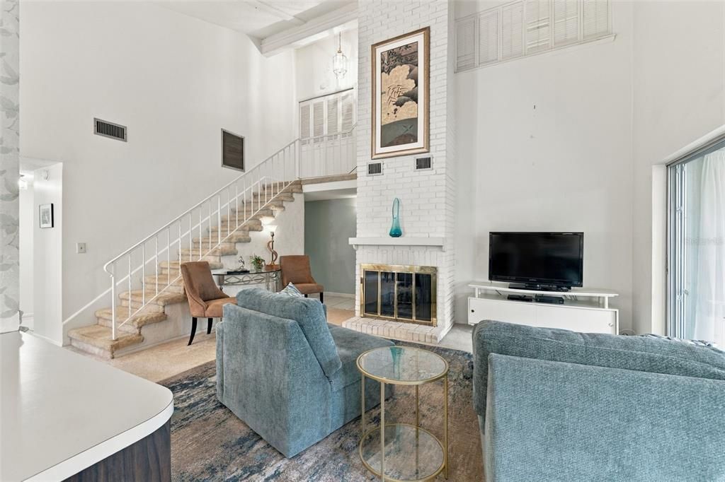 For Sale: $215,000 (2 beds, 2 baths, 1670 Square Feet)