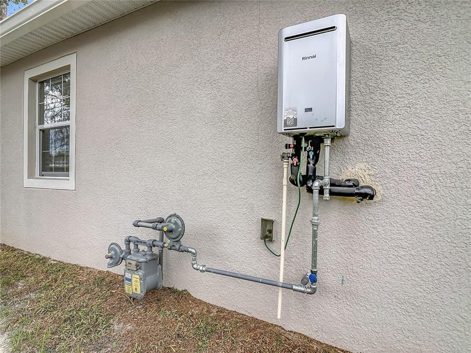For Sale: $369,900 (3 beds, 2 baths, 1632 Square Feet)