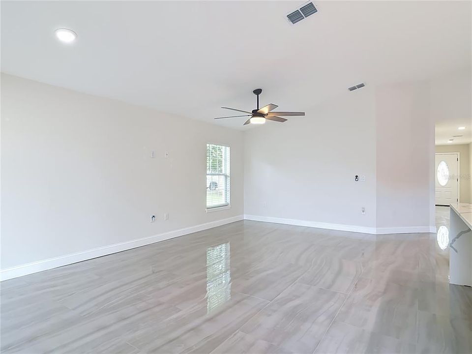 For Sale: $369,900 (3 beds, 2 baths, 1632 Square Feet)