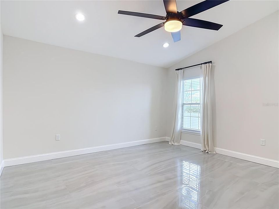 For Sale: $369,900 (3 beds, 2 baths, 1632 Square Feet)