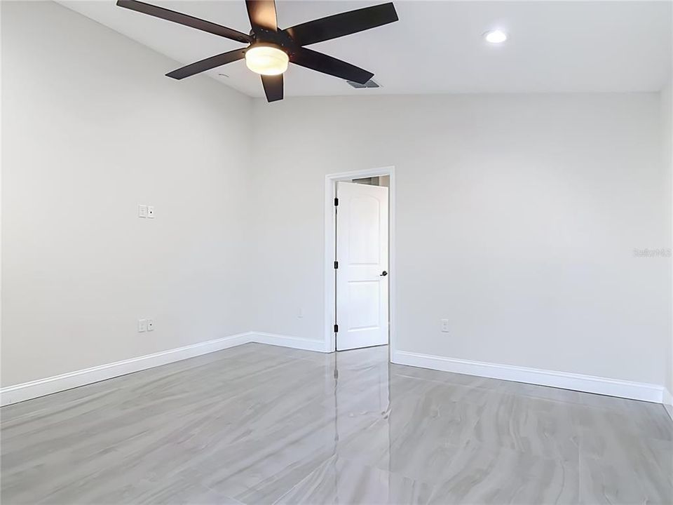 For Sale: $369,900 (3 beds, 2 baths, 1632 Square Feet)