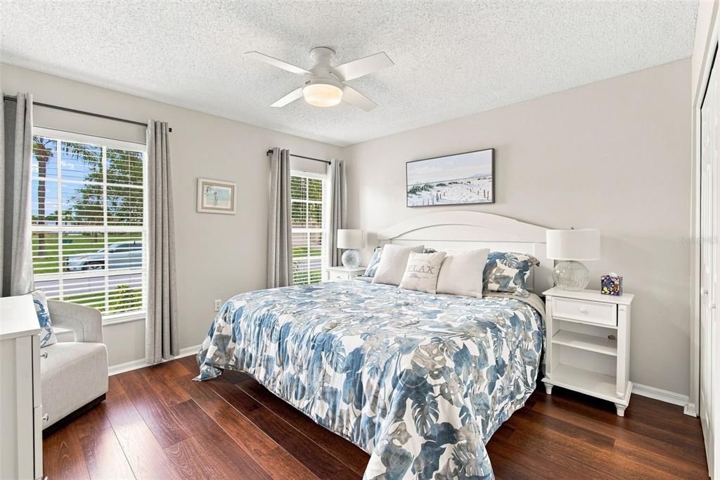 For Sale: $249,900 (2 beds, 2 baths, 1303 Square Feet)