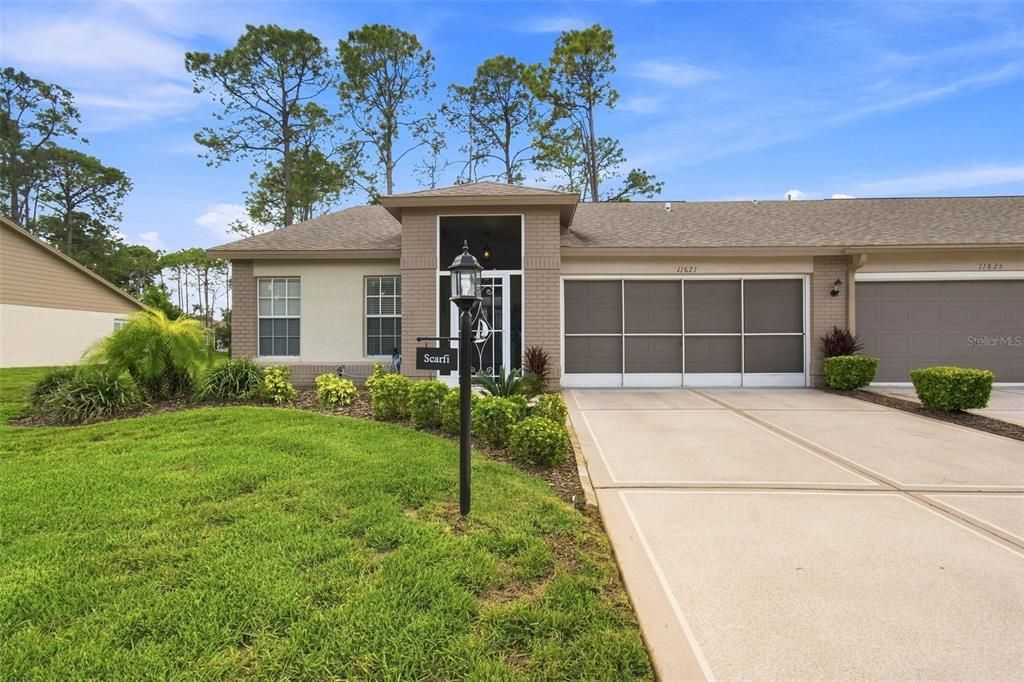 For Sale: $249,900 (2 beds, 2 baths, 1303 Square Feet)