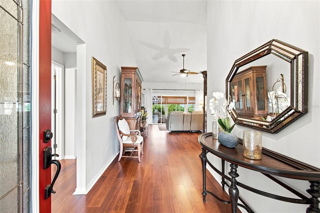For Sale: $249,900 (2 beds, 2 baths, 1303 Square Feet)