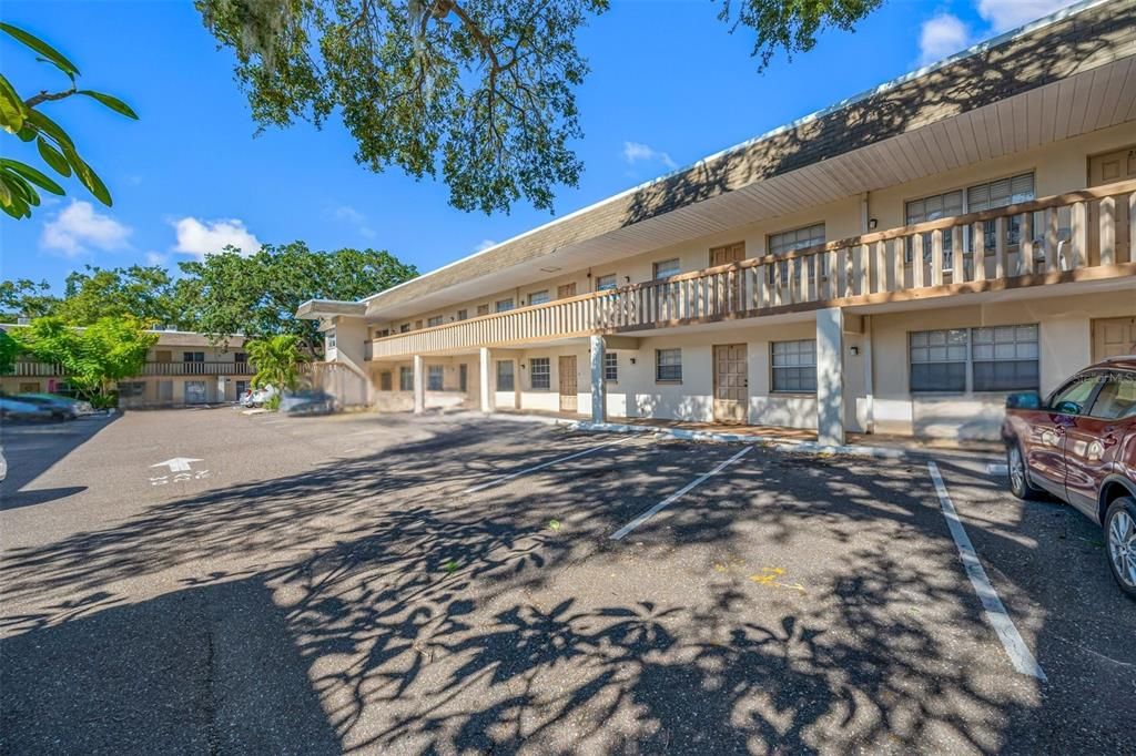 В аренду: $1,370 (2 спален, 1 ванн, 740 Квадратных фут)