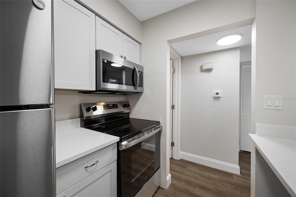 В аренду: $1,370 (2 спален, 1 ванн, 740 Квадратных фут)