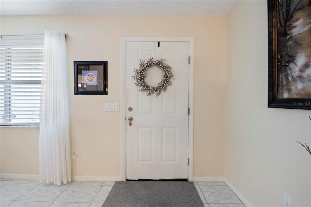 For Sale: $319,000 (2 beds, 2 baths, 1248 Square Feet)