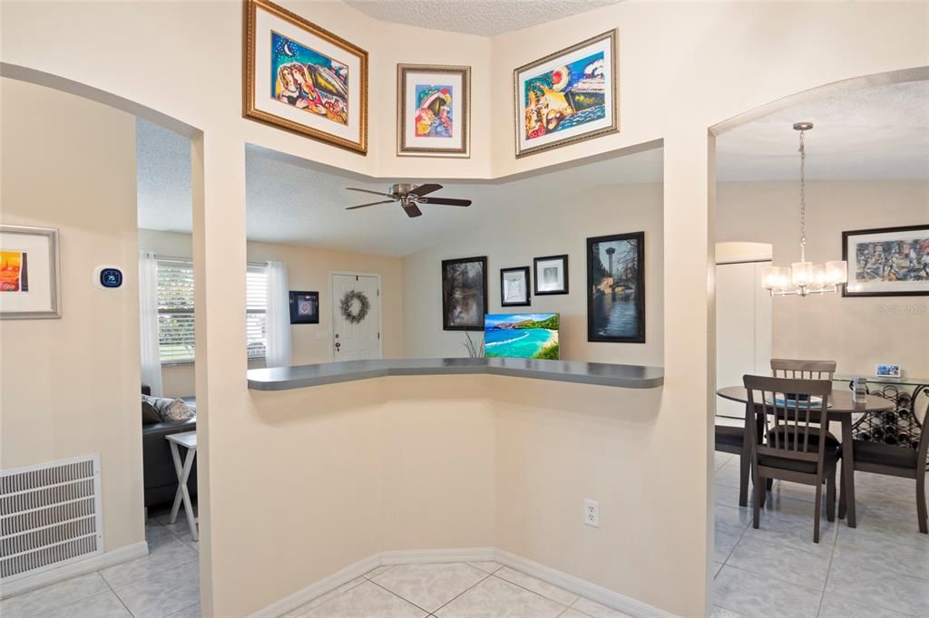 For Sale: $319,000 (2 beds, 2 baths, 1248 Square Feet)