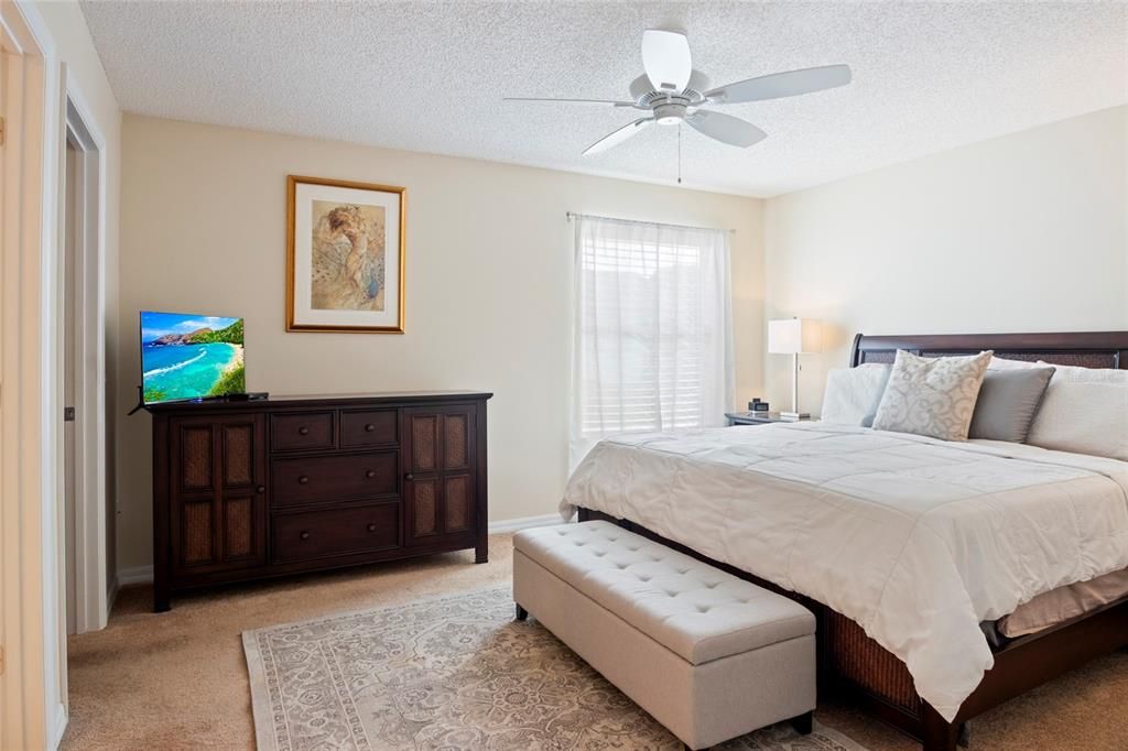 For Sale: $319,000 (2 beds, 2 baths, 1248 Square Feet)