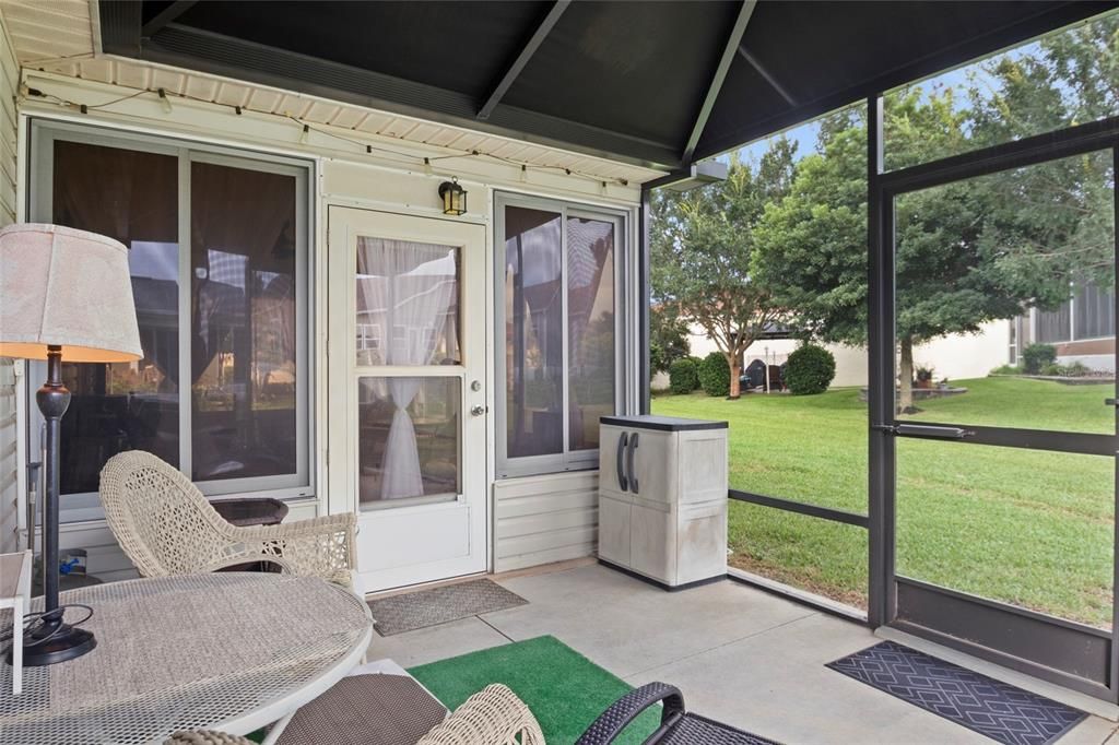 For Sale: $319,000 (2 beds, 2 baths, 1248 Square Feet)
