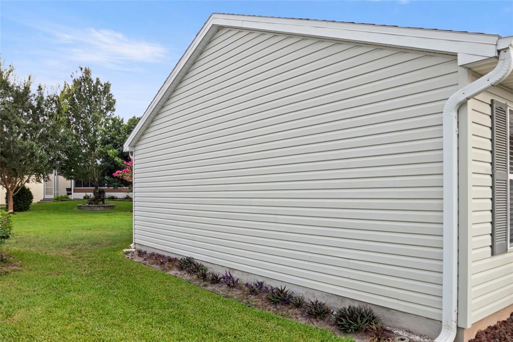 For Sale: $319,000 (2 beds, 2 baths, 1248 Square Feet)
