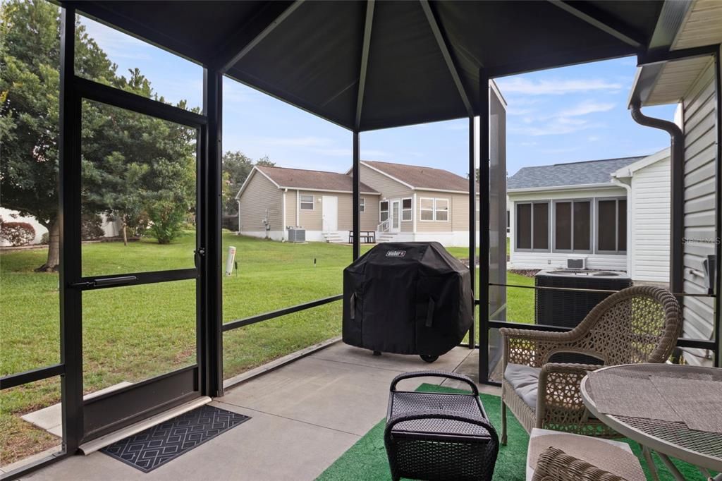 For Sale: $319,000 (2 beds, 2 baths, 1248 Square Feet)