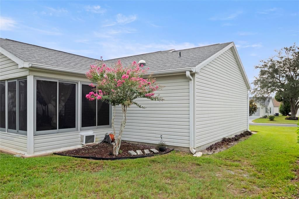 For Sale: $319,000 (2 beds, 2 baths, 1248 Square Feet)