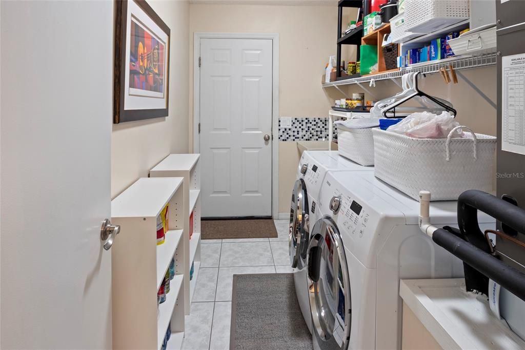For Sale: $319,000 (2 beds, 2 baths, 1248 Square Feet)