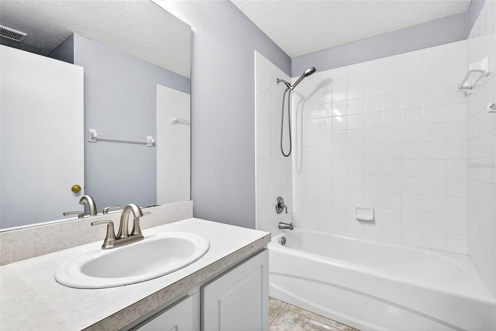 出租: $2,850 (4 贝兹, 2 浴室, 1868 平方英尺)
