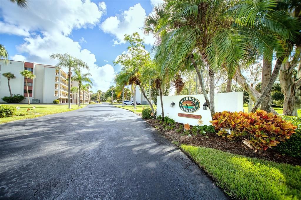 For Sale: $210,000 (2 beds, 2 baths, 1200 Square Feet)