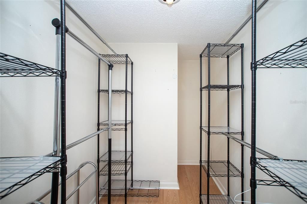 For Sale: $210,000 (2 beds, 2 baths, 1200 Square Feet)