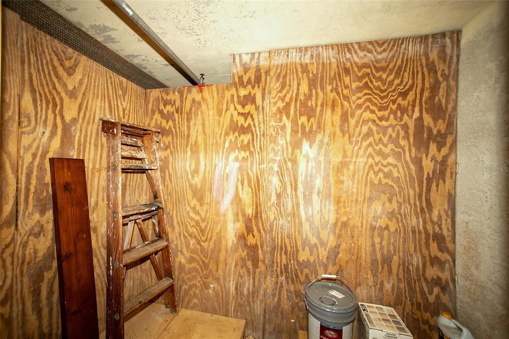 For Sale: $210,000 (2 beds, 2 baths, 1200 Square Feet)