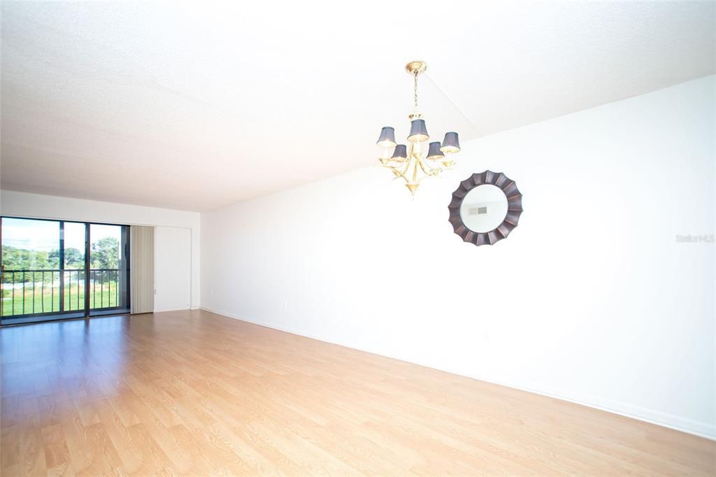 For Sale: $210,000 (2 beds, 2 baths, 1200 Square Feet)