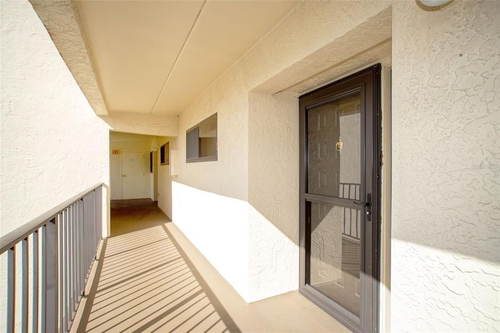 For Sale: $210,000 (2 beds, 2 baths, 1200 Square Feet)