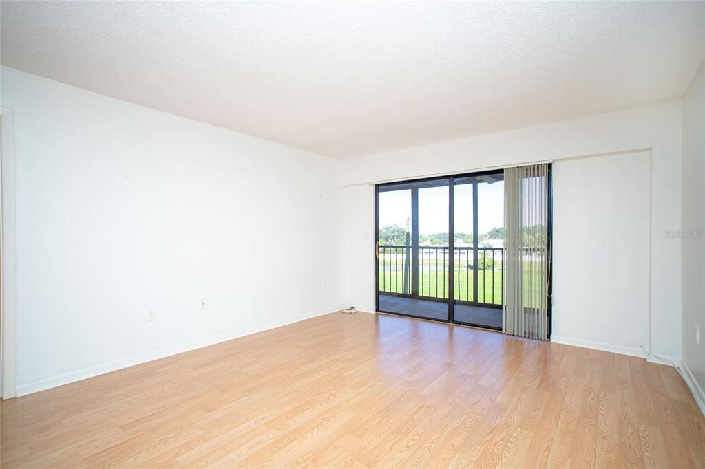 For Sale: $210,000 (2 beds, 2 baths, 1200 Square Feet)