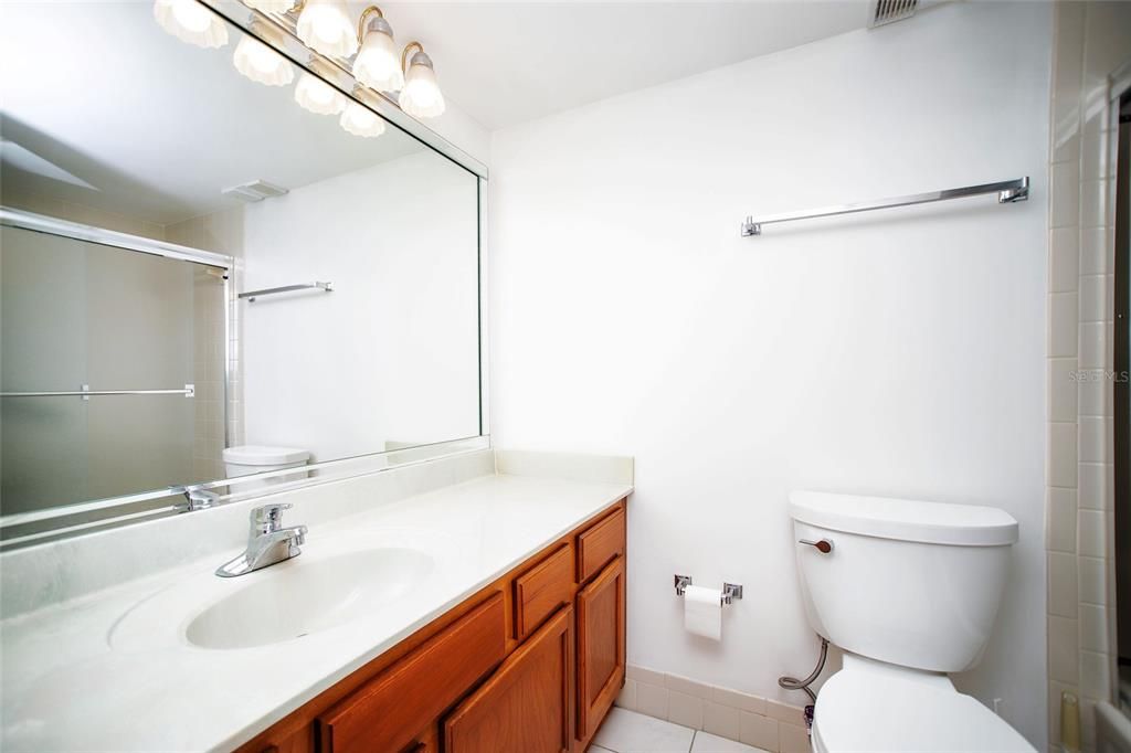For Sale: $210,000 (2 beds, 2 baths, 1200 Square Feet)