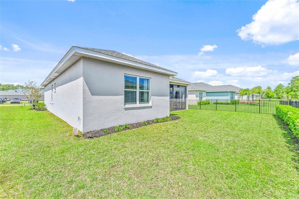 For Sale: $385,000 (3 beds, 2 baths, 1806 Square Feet)