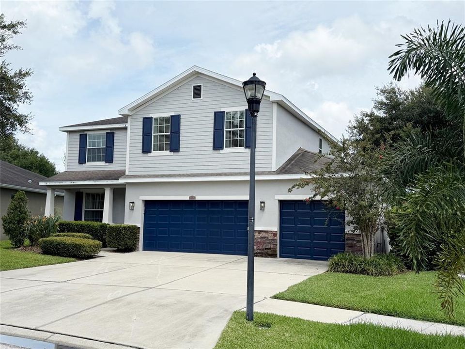 For Rent: $2,950 (4 beds, 2 baths, 2486 Square Feet)