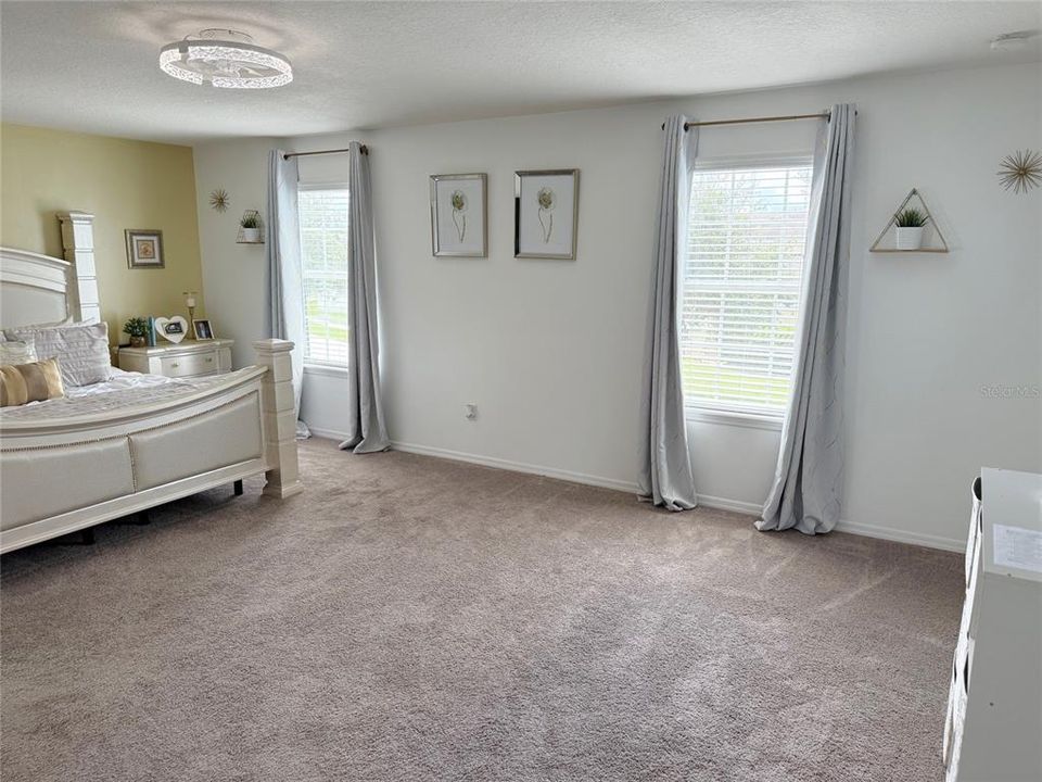 For Rent: $2,950 (4 beds, 2 baths, 2486 Square Feet)