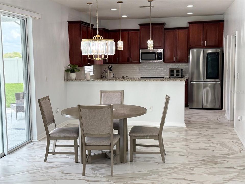 For Rent: $2,950 (4 beds, 2 baths, 2486 Square Feet)