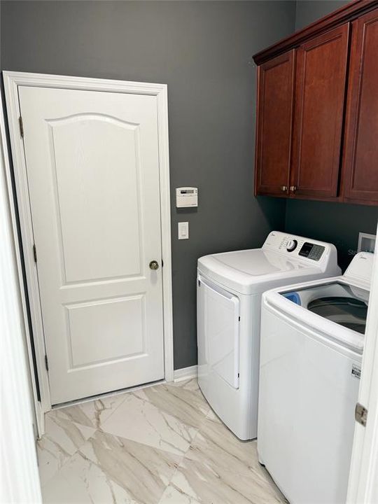 For Rent: $2,950 (4 beds, 2 baths, 2486 Square Feet)