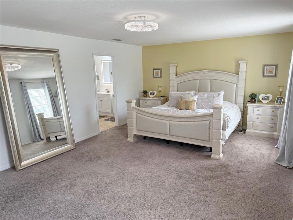 For Rent: $2,950 (4 beds, 2 baths, 2486 Square Feet)